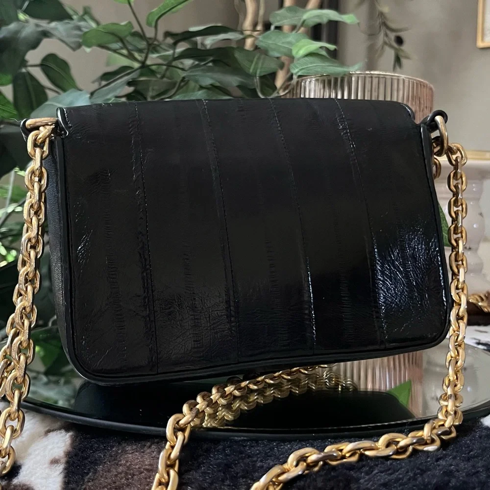 EUC Tory Burch Black Mini Crossbody Bag with Gold Chain - Picture 3 of 6